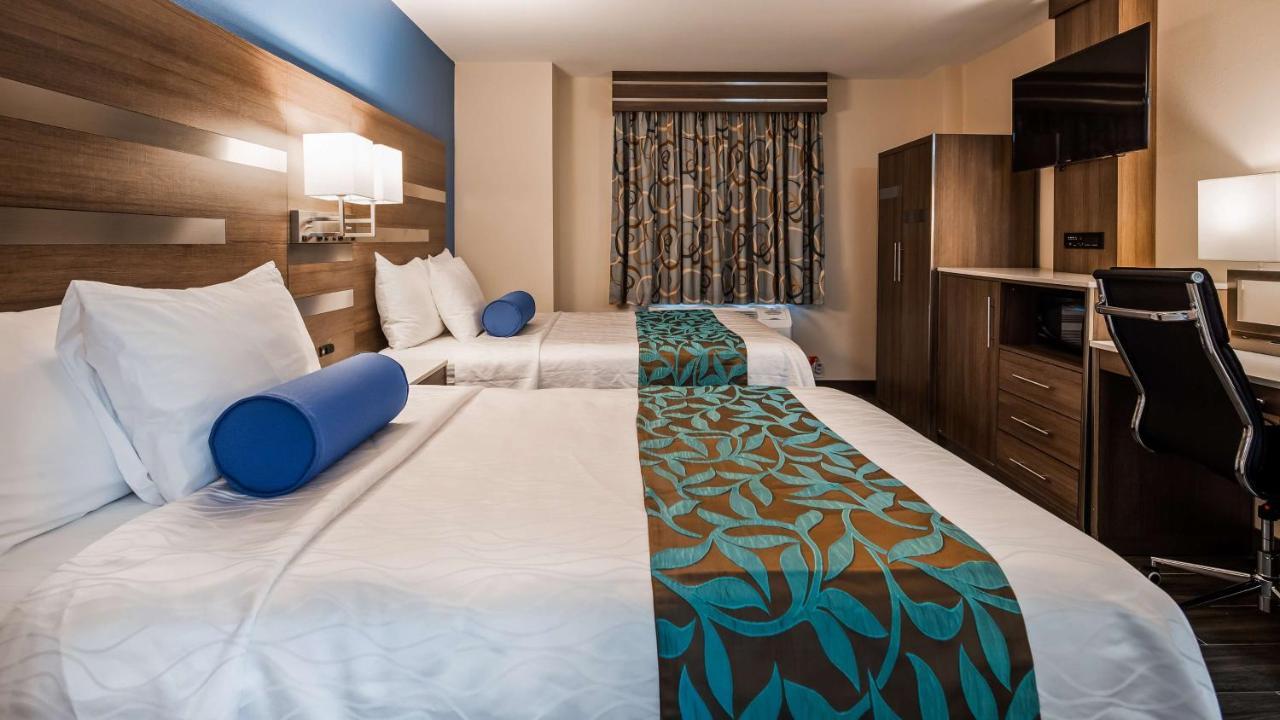 Best Western Plus Stadium Inn New York City Exterior photo