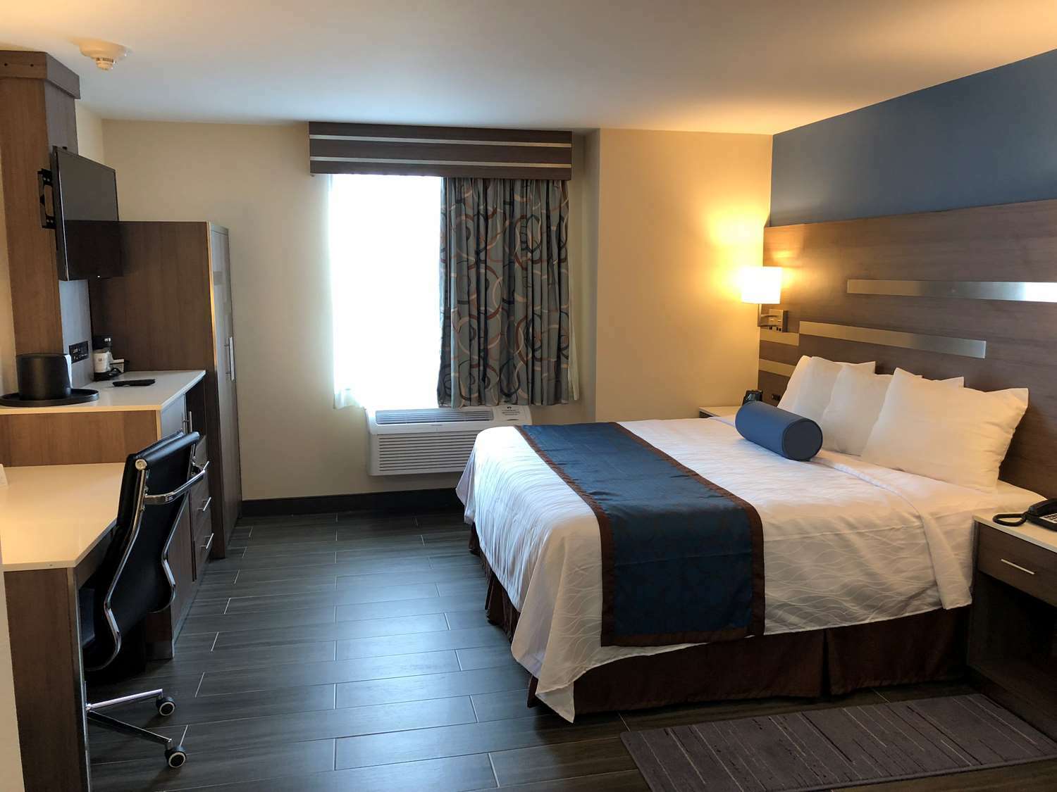 Best Western Plus Stadium Inn New York City Exterior photo